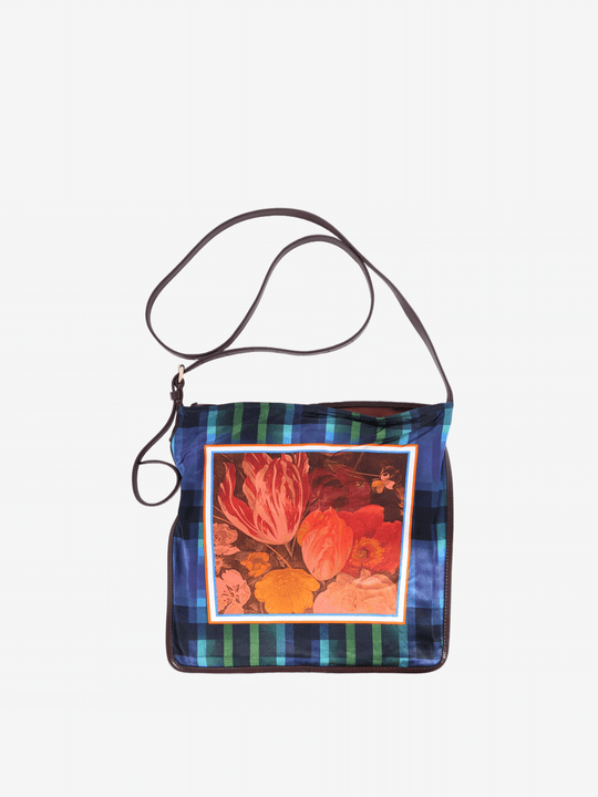 Blue bag, front view