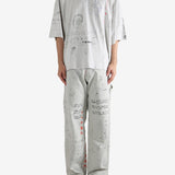 Grey T-shirt, full body view