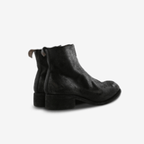 Black boots, front view