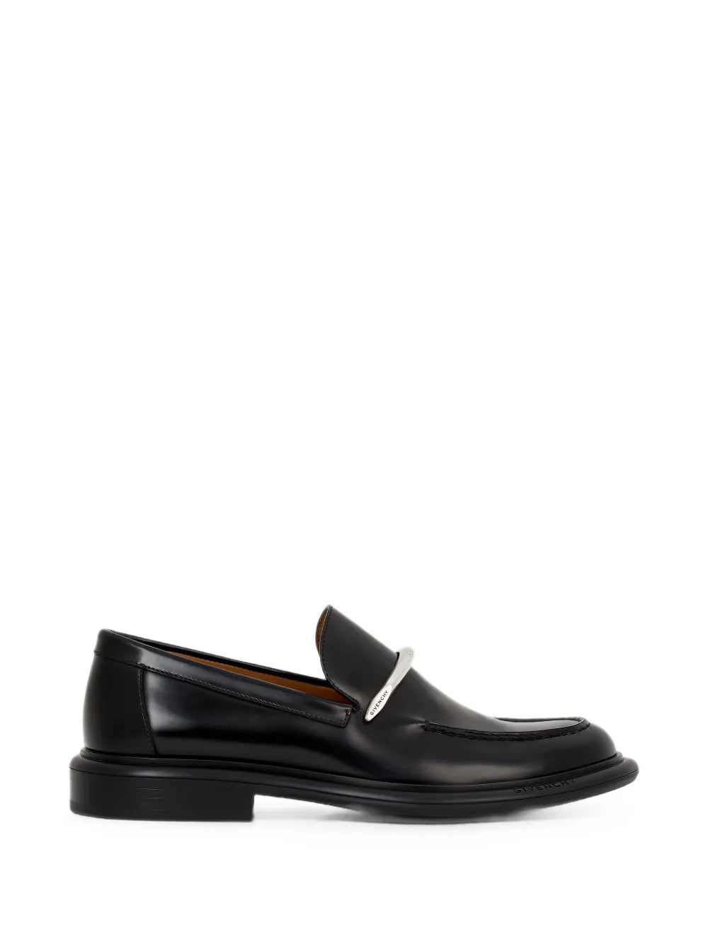 Black shoes, front view