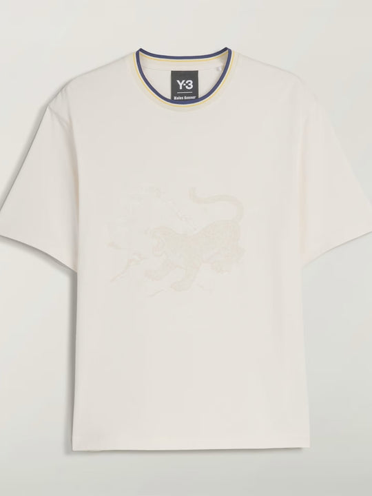 White t-shirt, front view