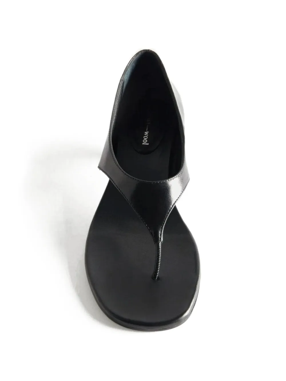 Black shoes, front view