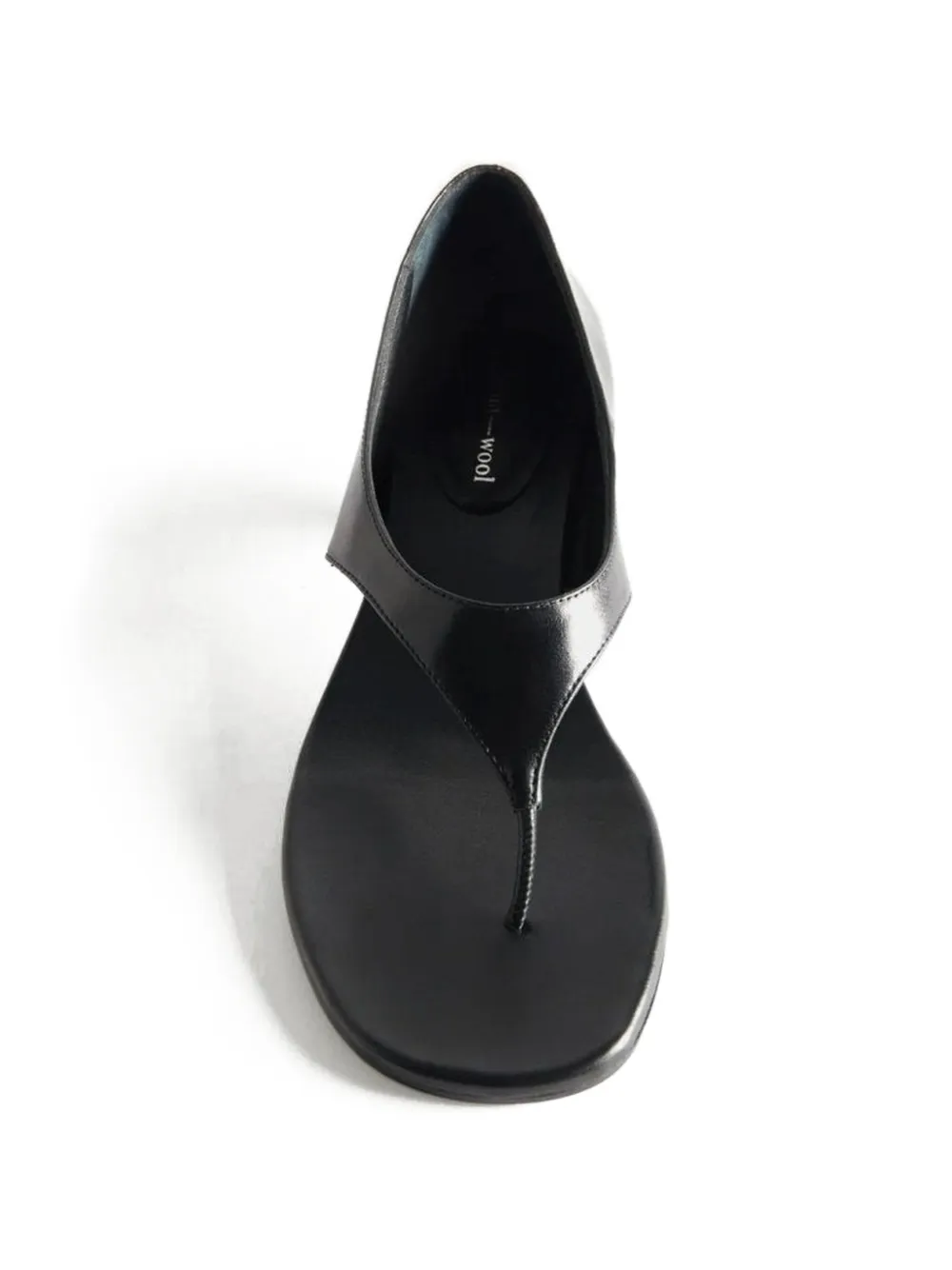 Black shoes, front view