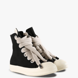 Black shoes, front view