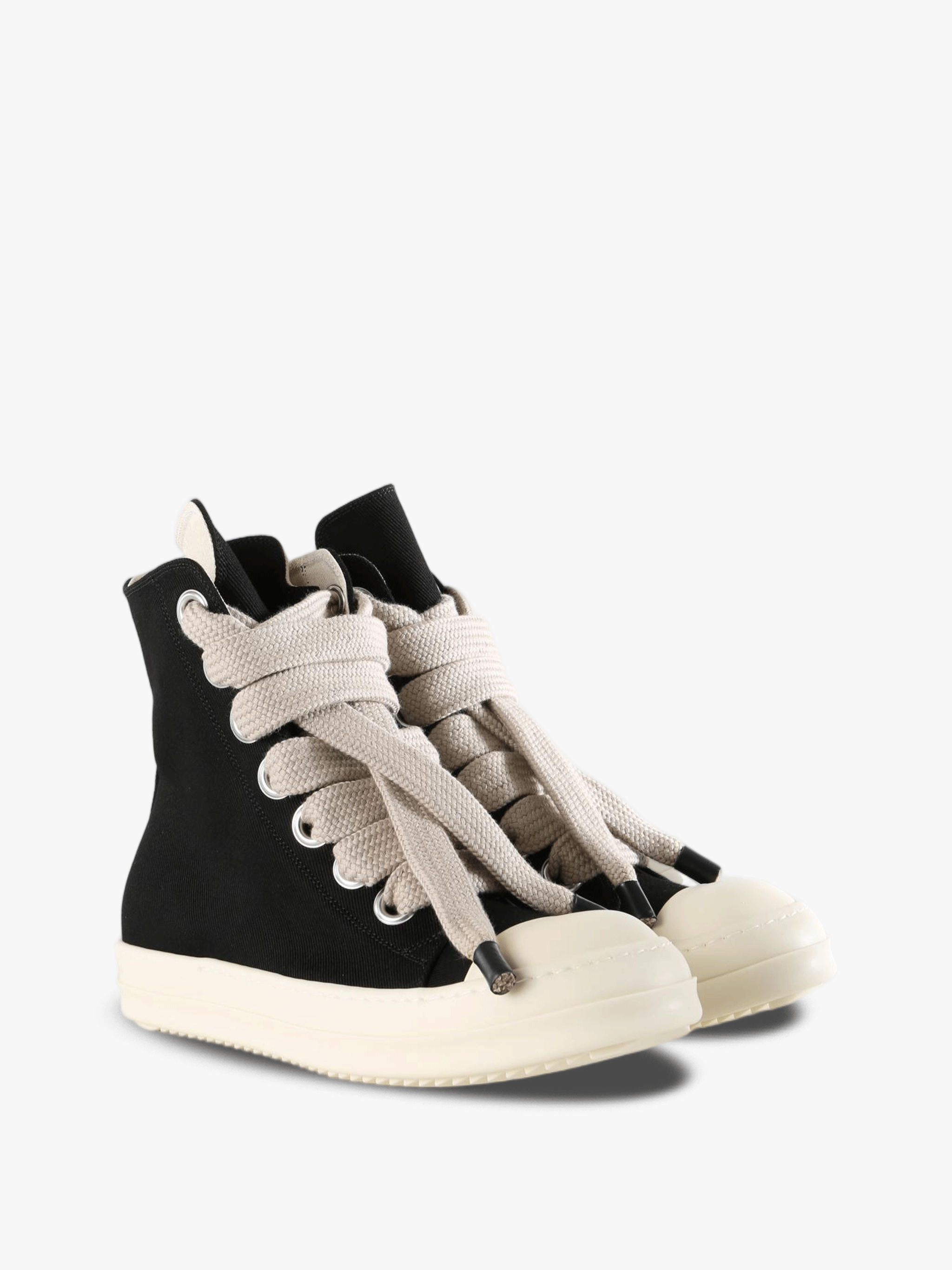 Black shoes, front view