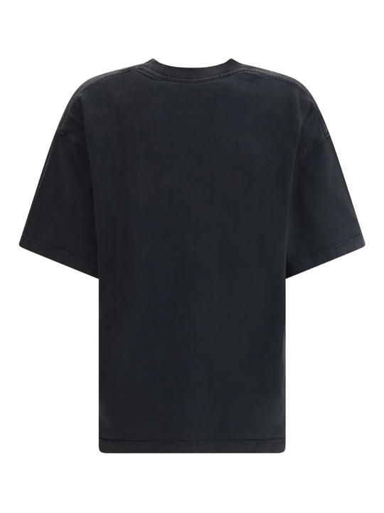 Black t-shirt,back view