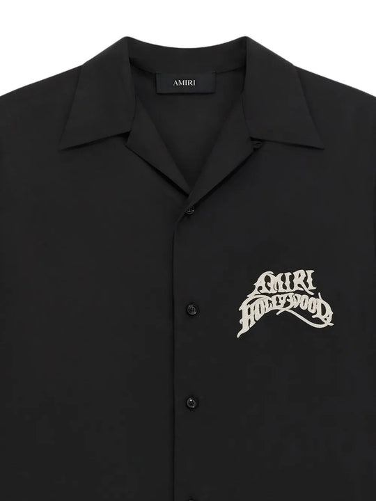 Black shirt, front view