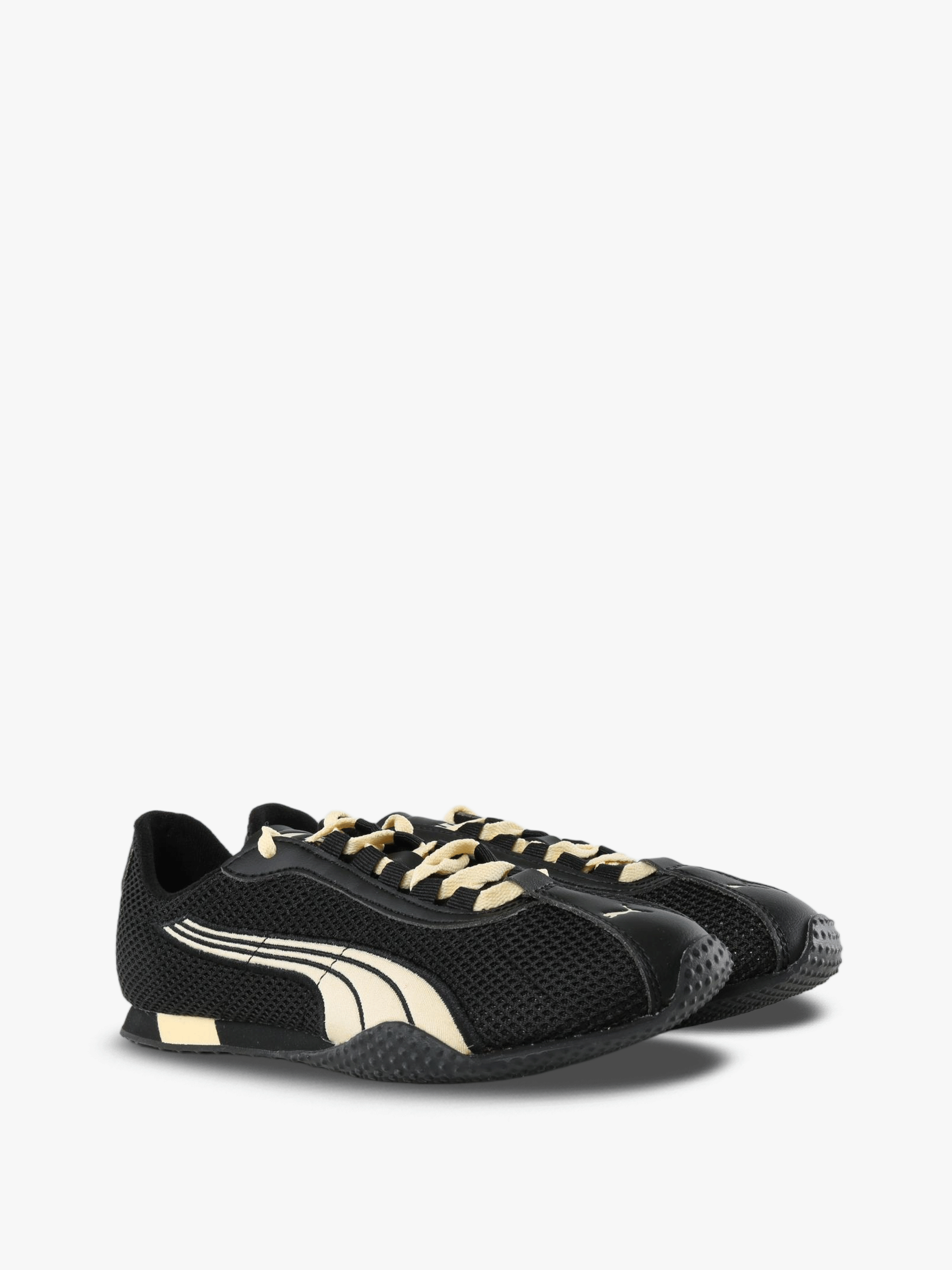 Black shoes, front view