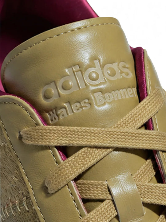 Close up of Tan shoes, showing detail