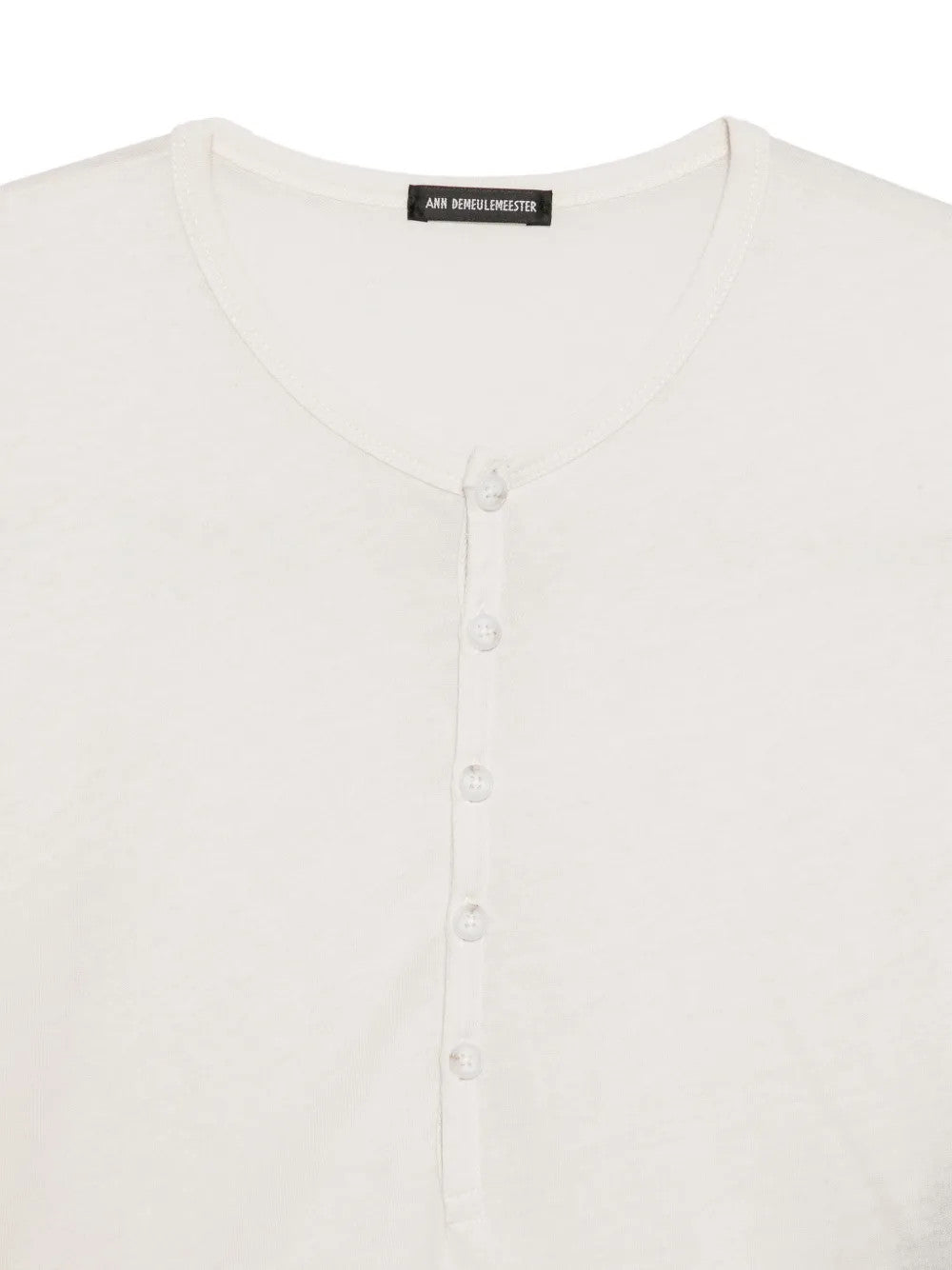 White top, front view