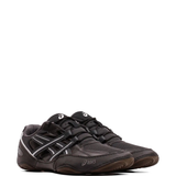 Black athletic shoes,front view