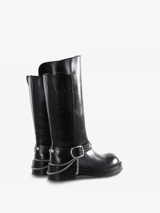 Black boots, front view