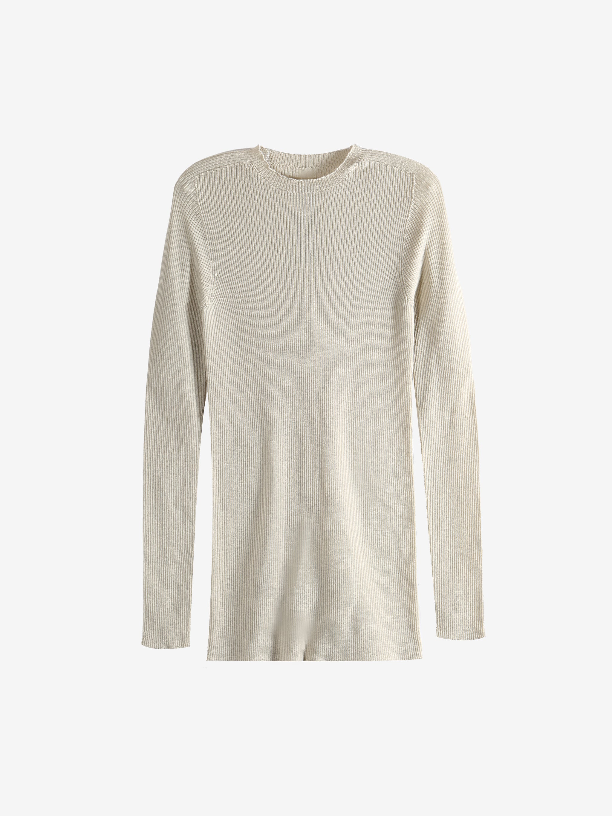 White t-shirt,front view