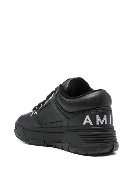 Black sneaker,back view