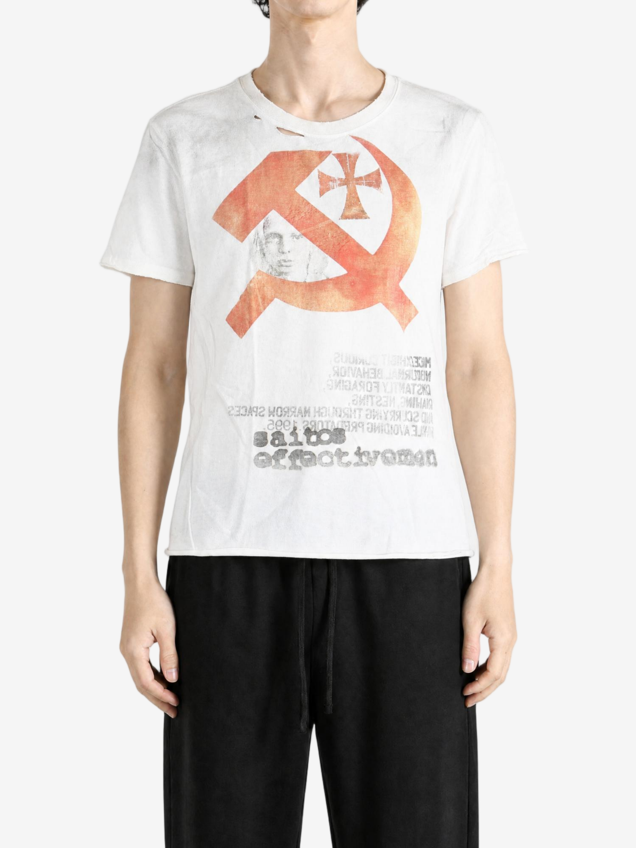 White t-shirt, full body view