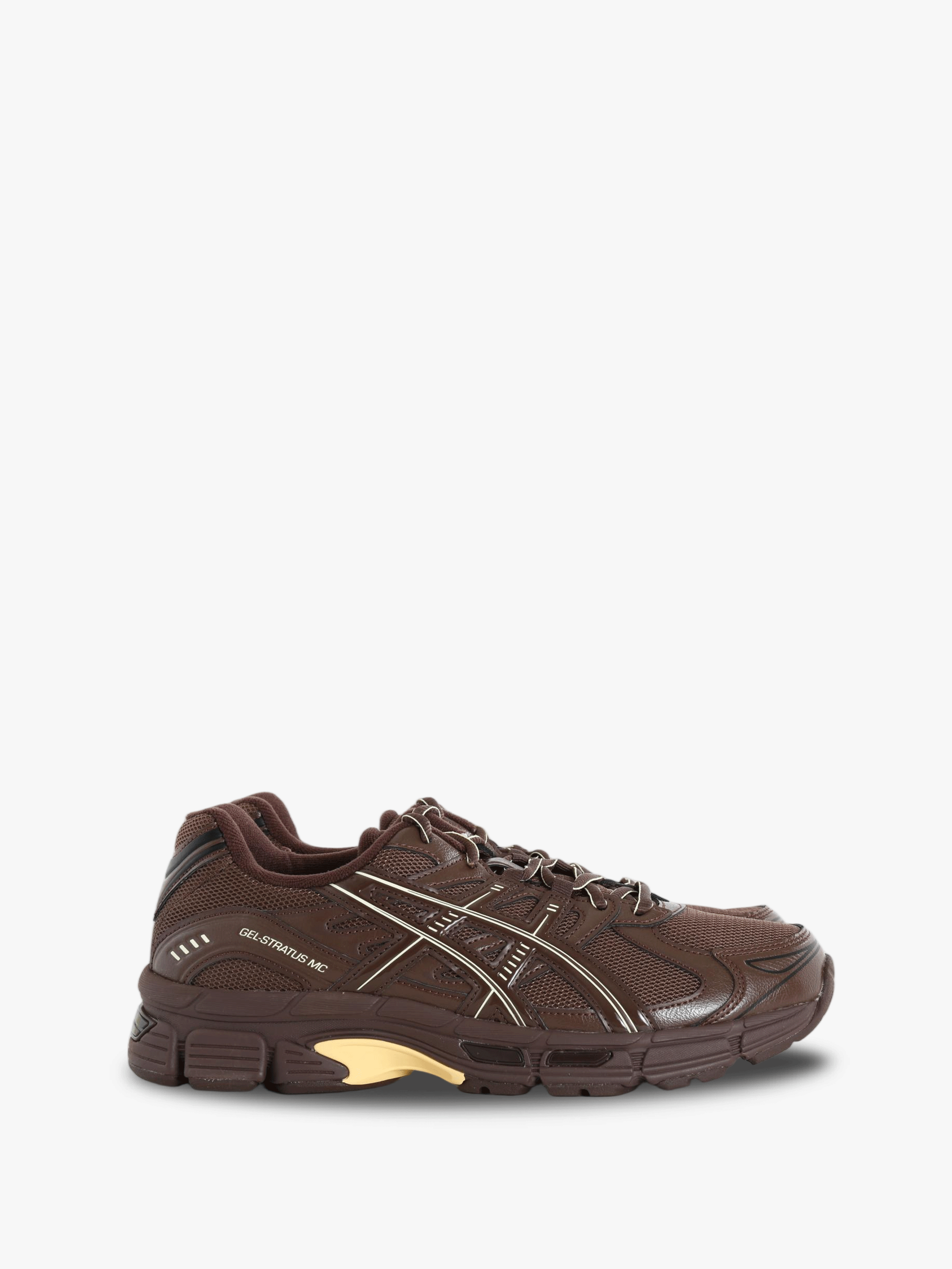 Brown shoes, front view
