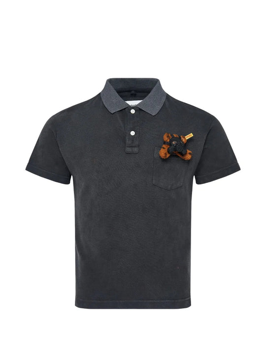 Black shirt, front view