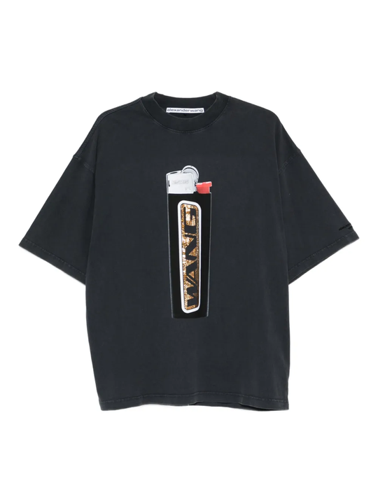 Black t-shirt,front view