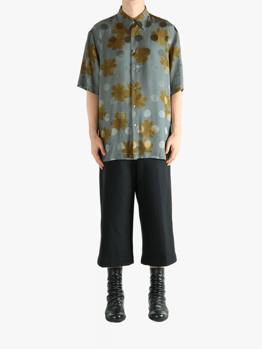 Navy shirt,full body view