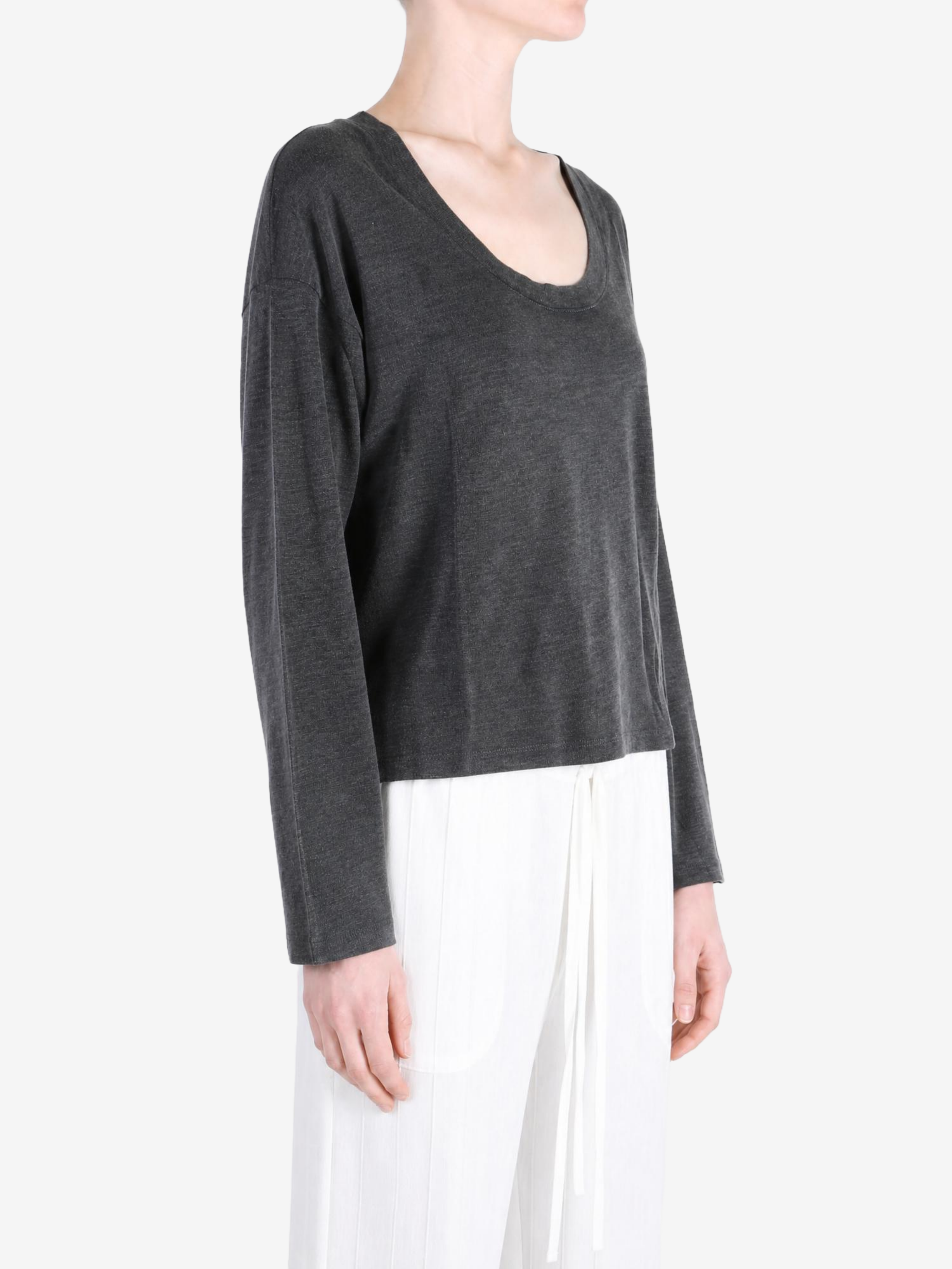 Grey t-shirt, full body view