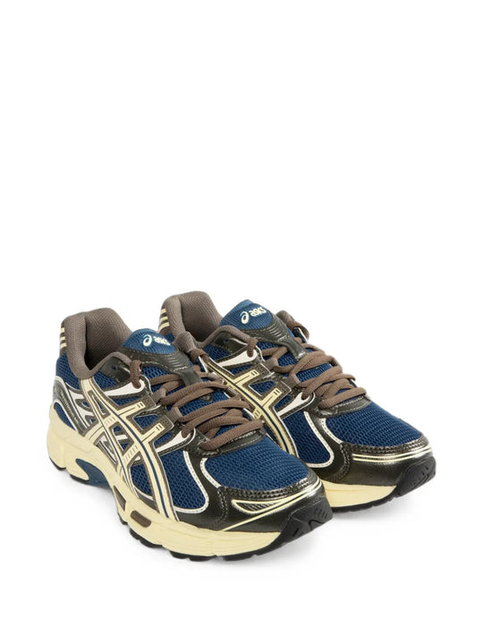 Navy shoes, front view