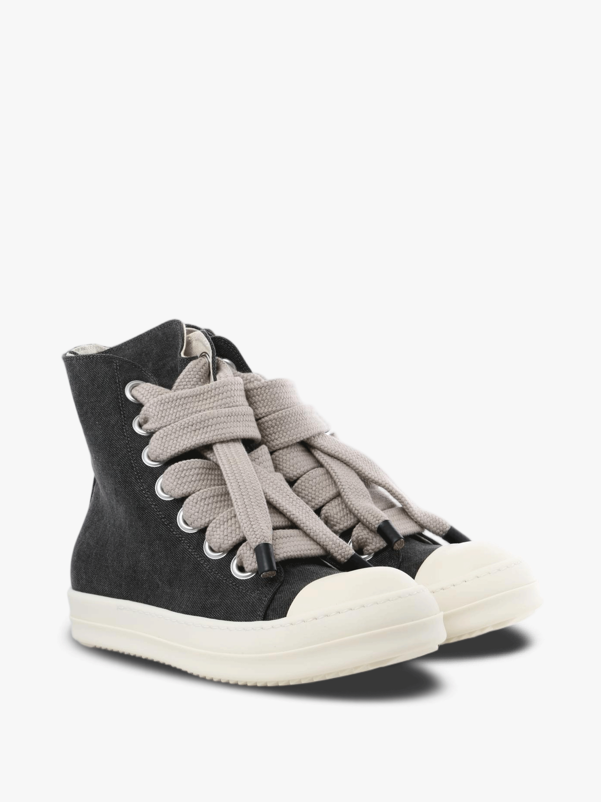 Black shoes, front view