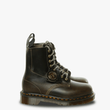 Brown boots, front view