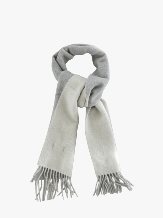 Grey scarf, front view