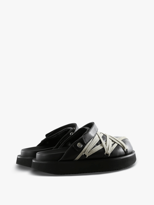 Black shoes, front view