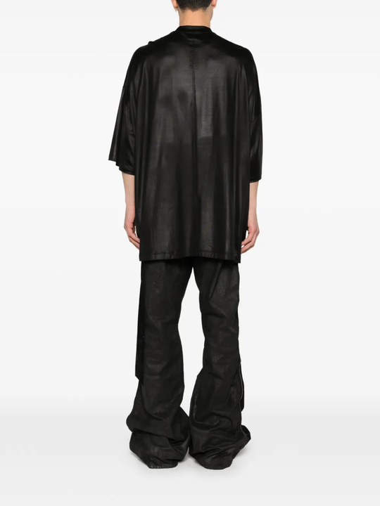 Black t-shirt, full body view