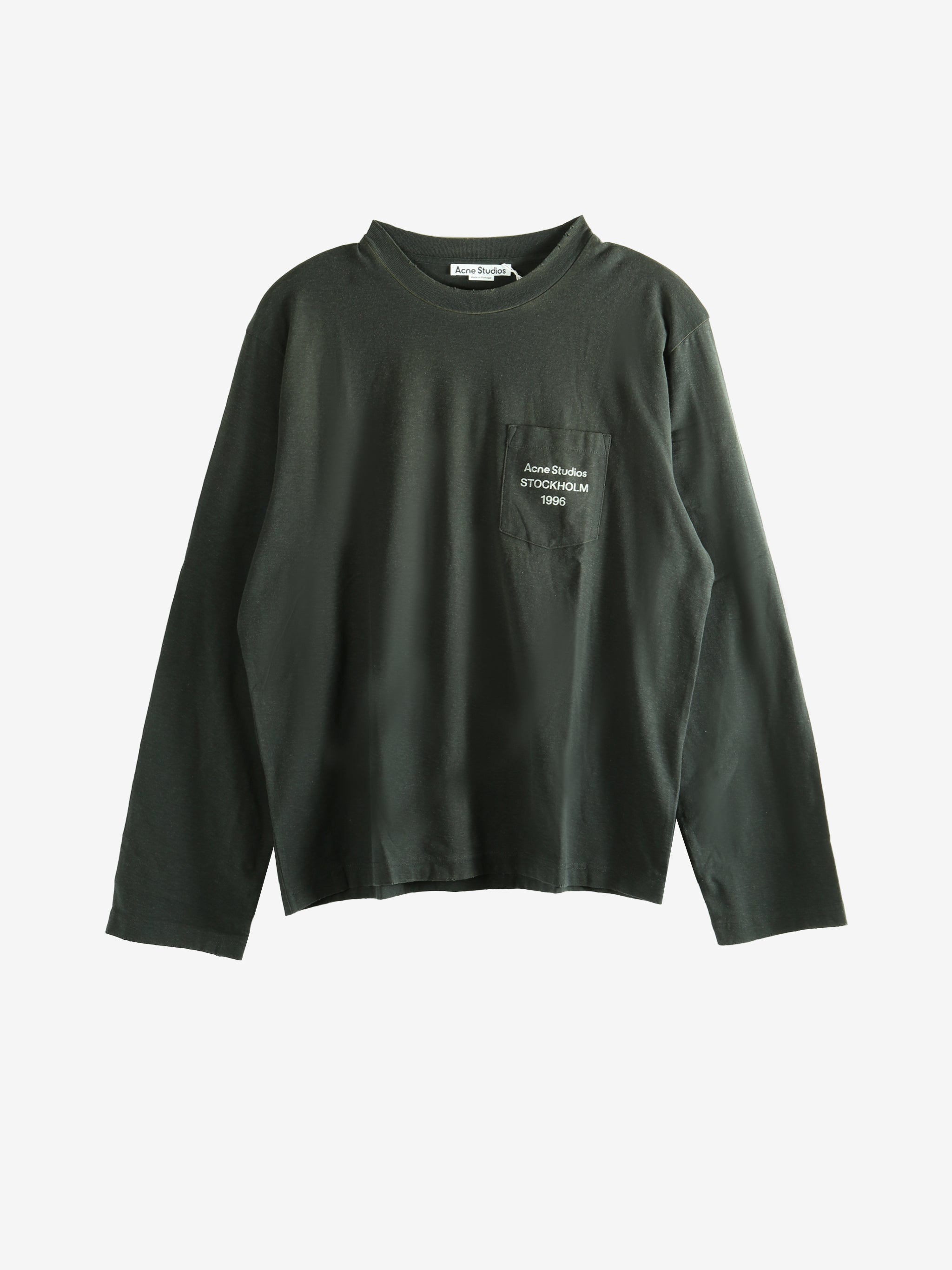 Black t-shirts, front view