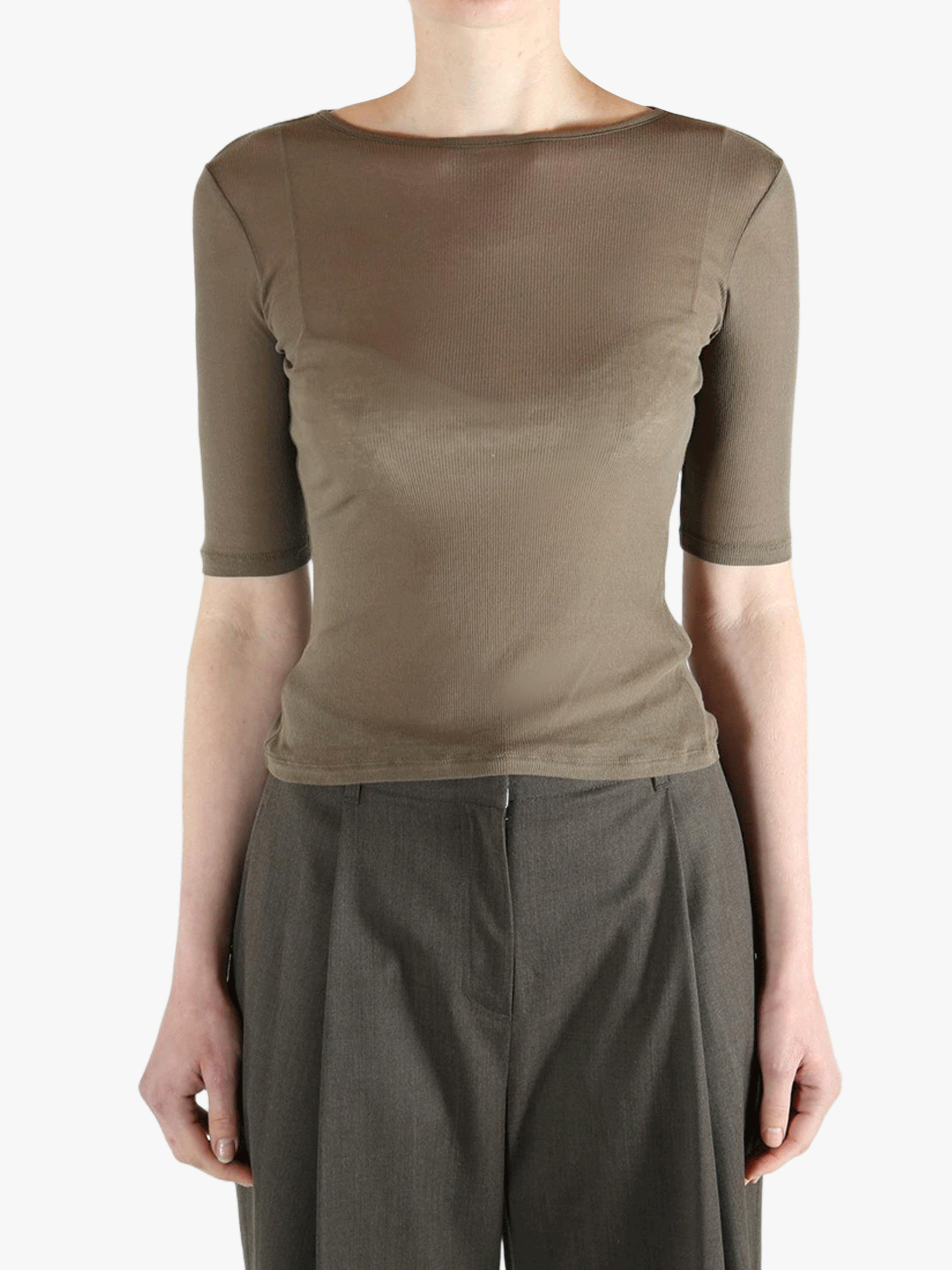 Brown t-shirt worn by a person, showing the t-shirt's fit