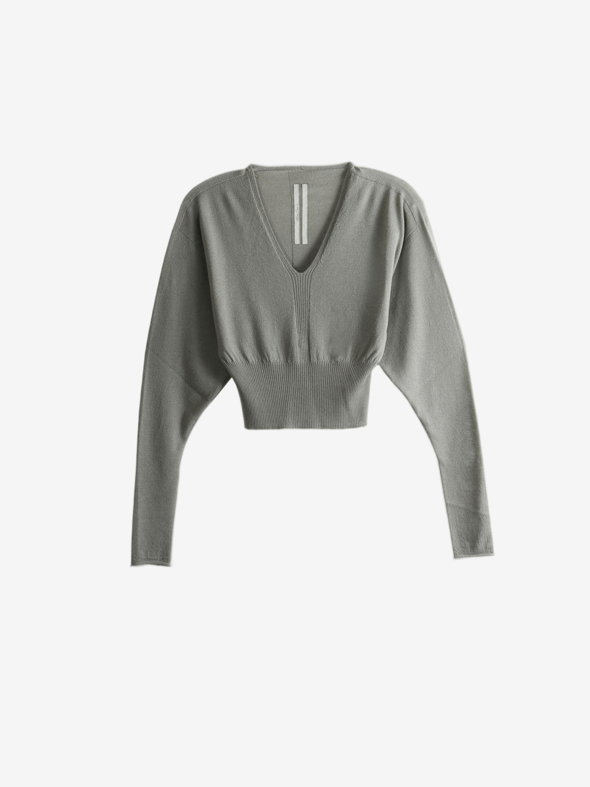 Grey top, front view