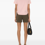 Pink t-shirt,full body view