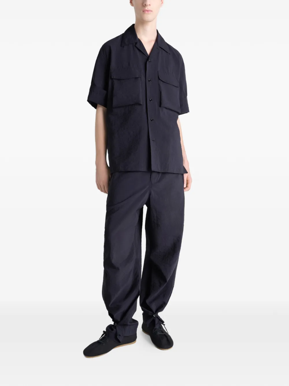 Black shirt, full body view