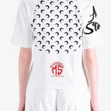 White t-shirt, full body view
