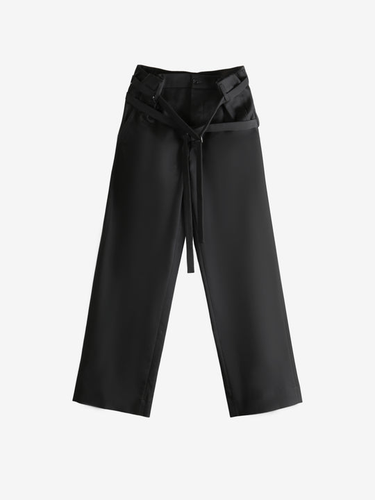 Black pants,front view