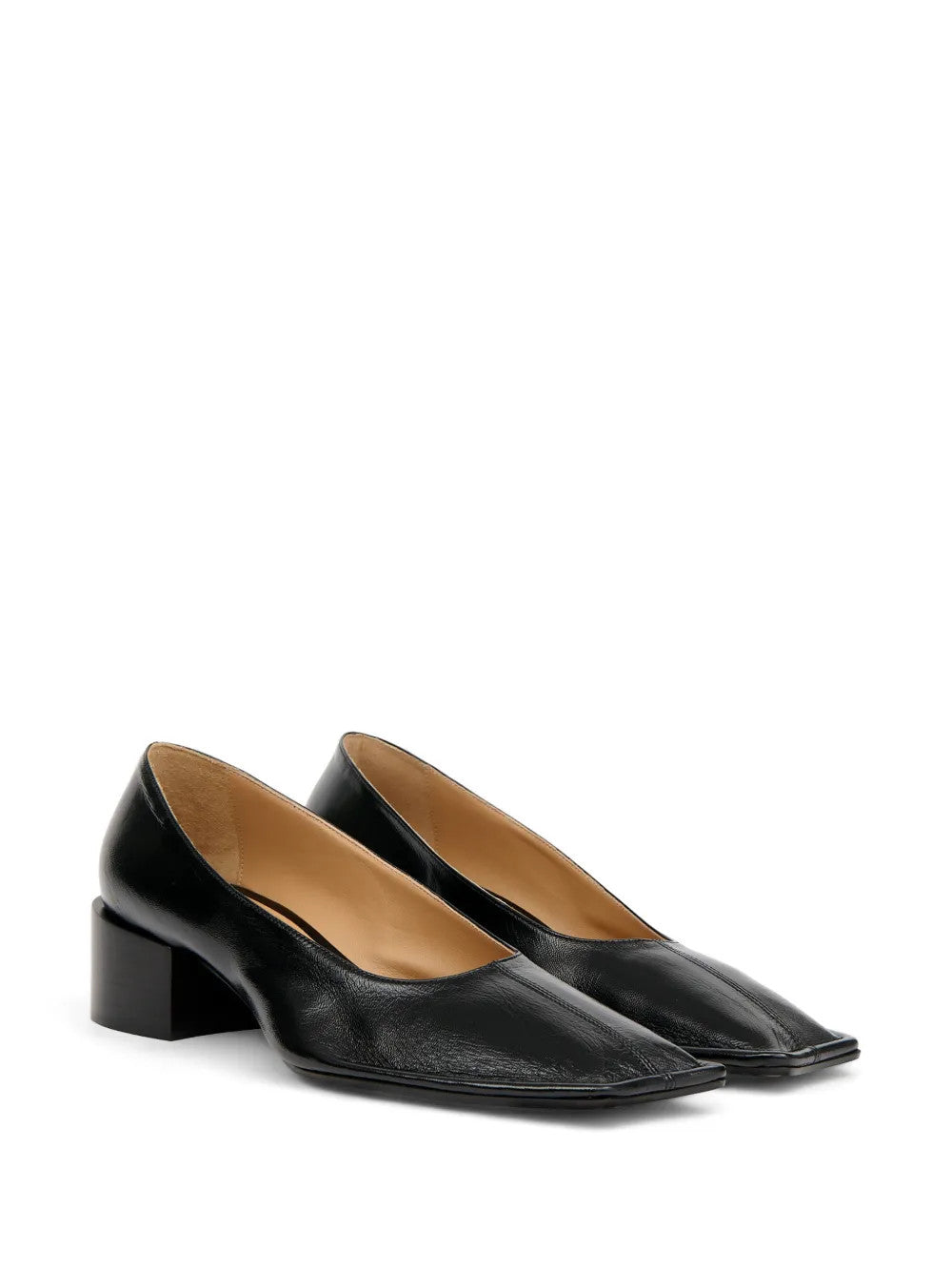 Black shoes, front view