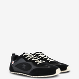 Black shoes, front view