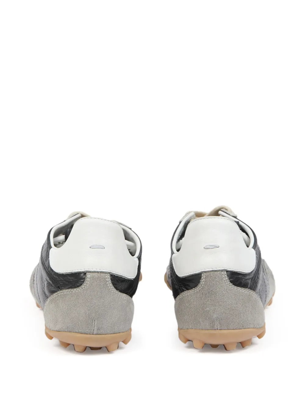 black sneakers,back view