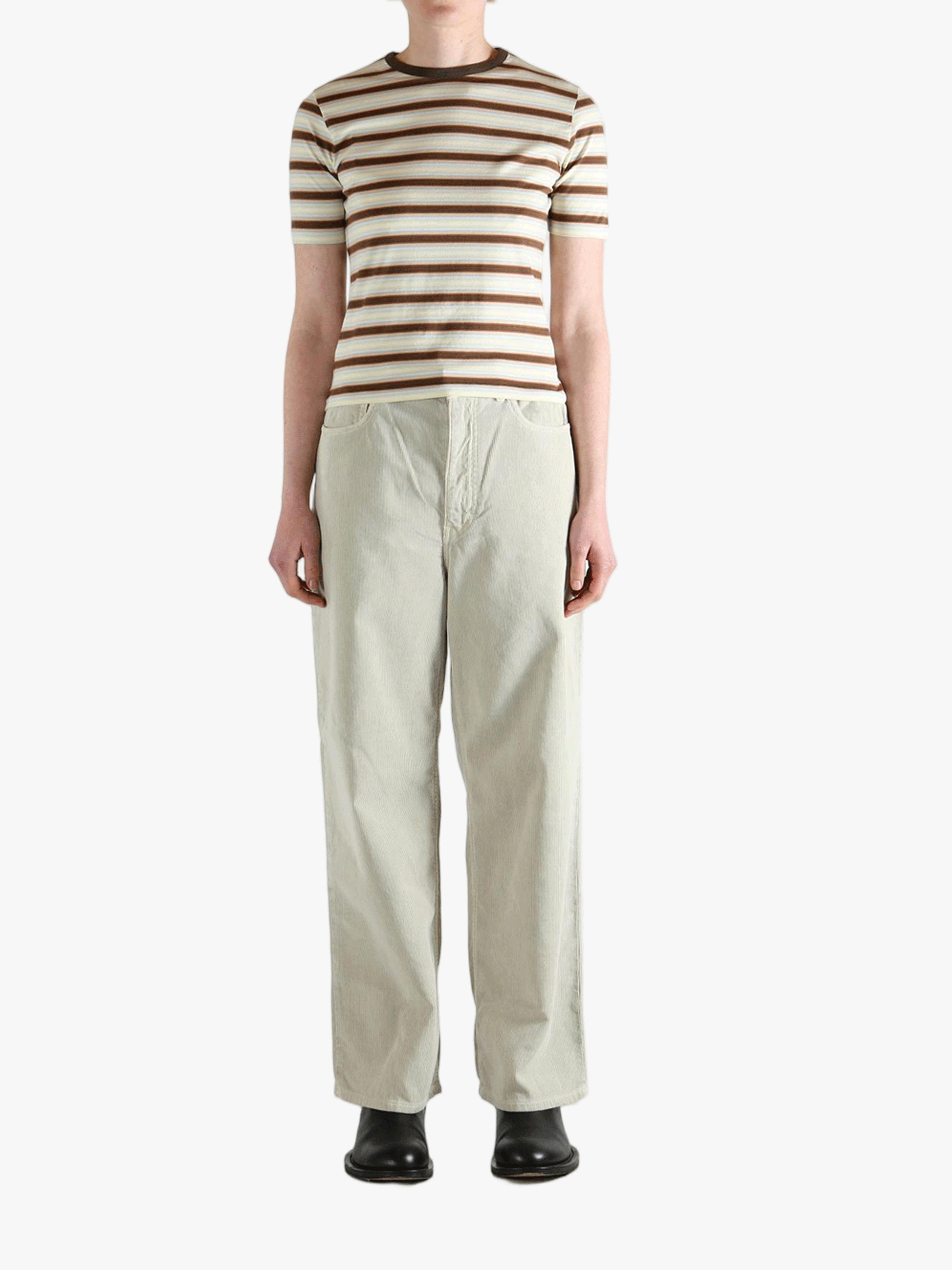 Brown t-shirt, full body view