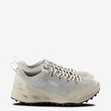  gray sneaker,front view