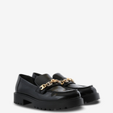 Black shoes, front view