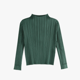 Green shirt,front view