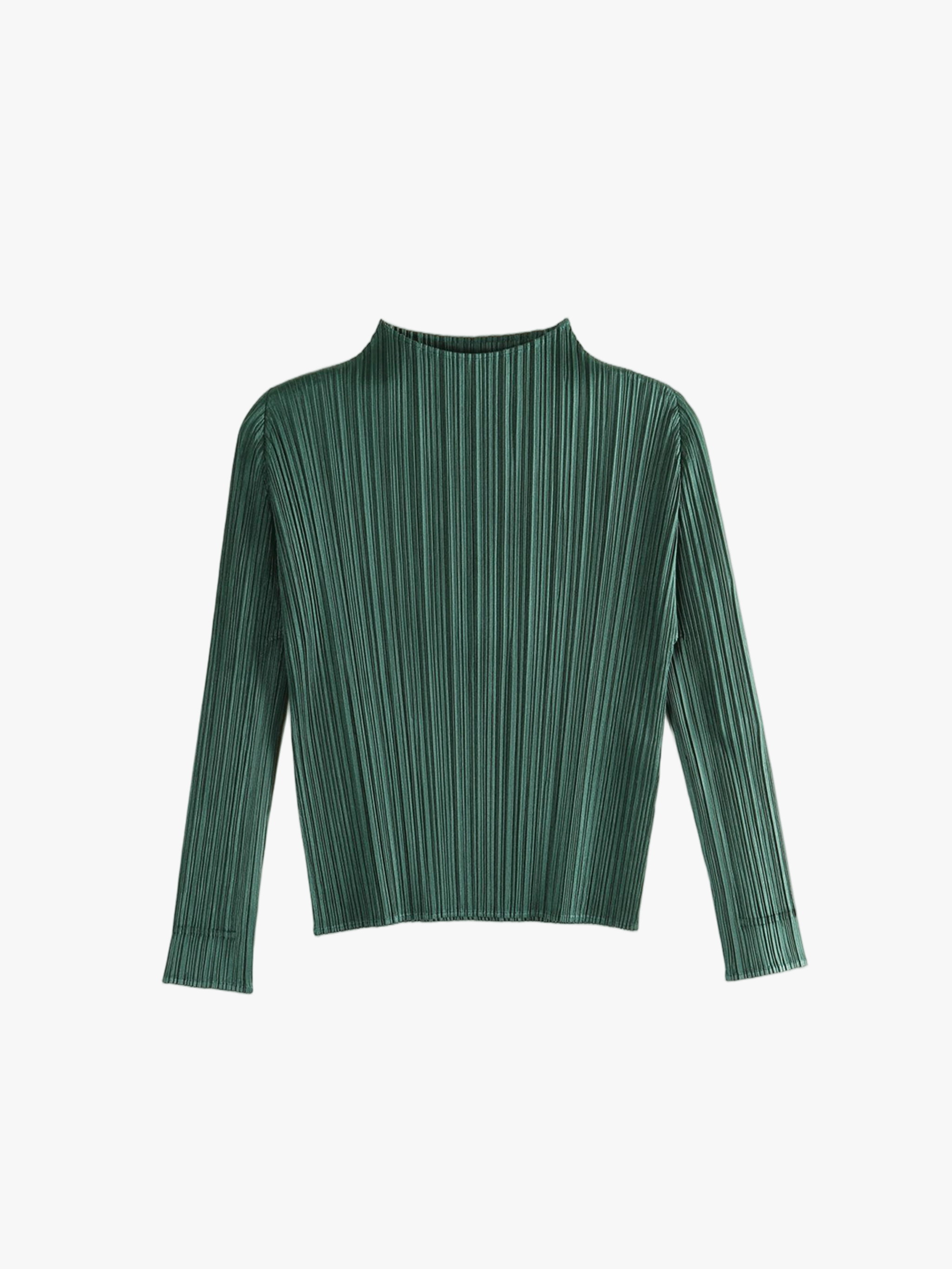 Green shirt,front view