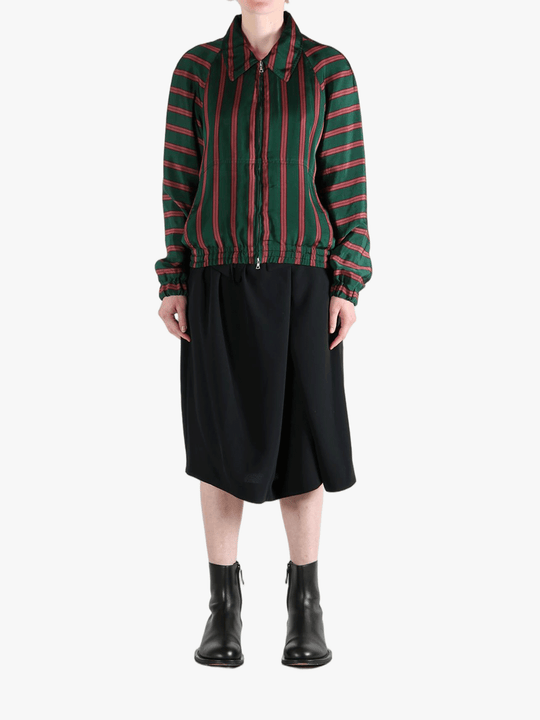 Green jacket,full body view