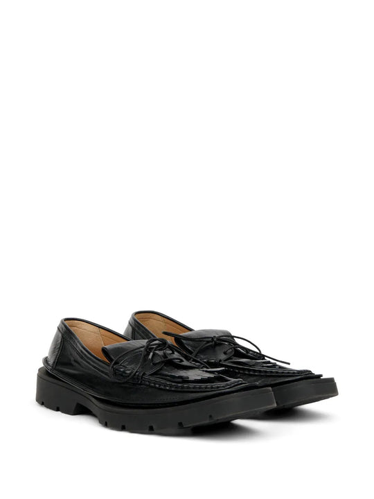Black shoes, front view