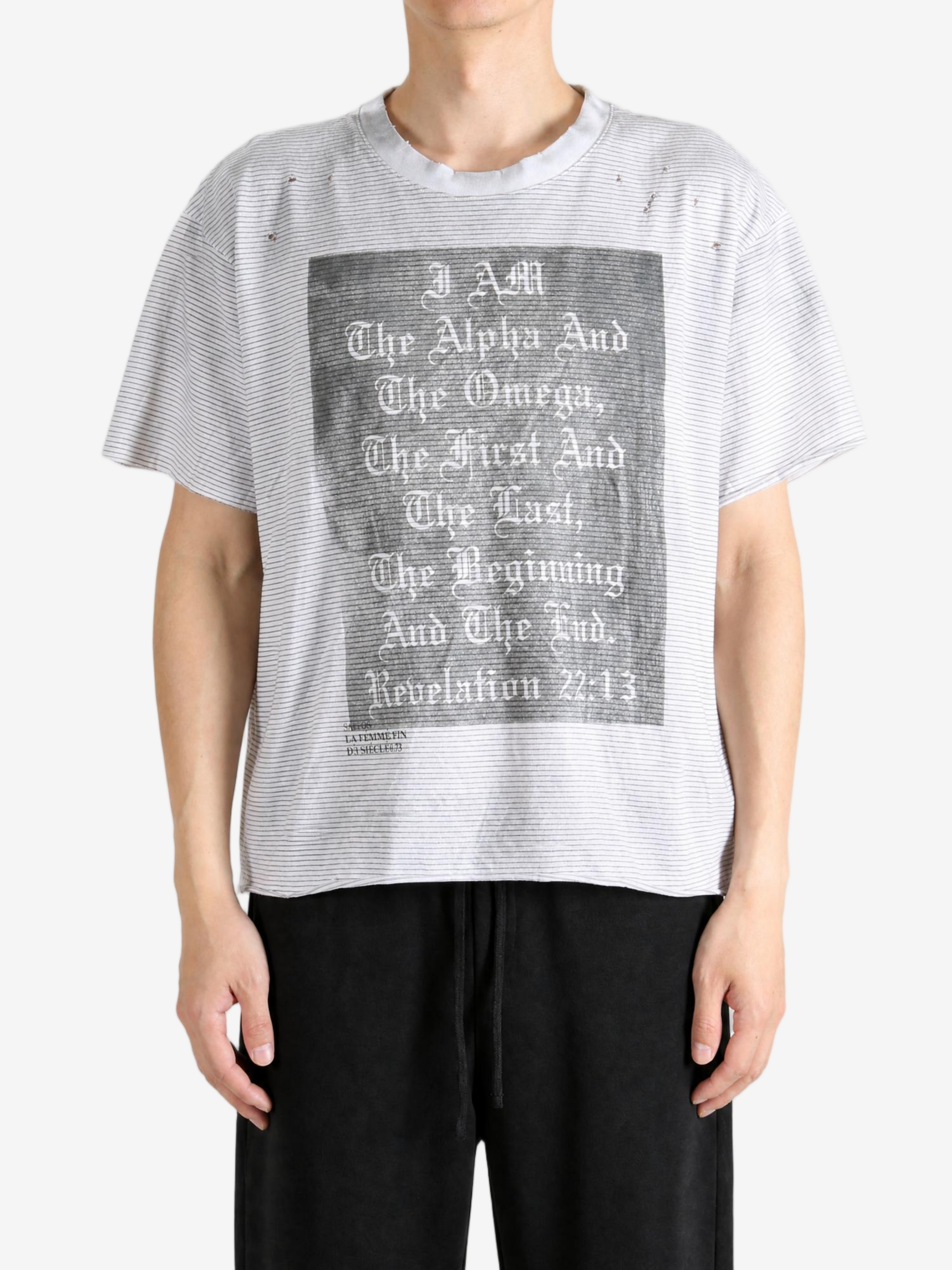 White t-shirt, full body view
