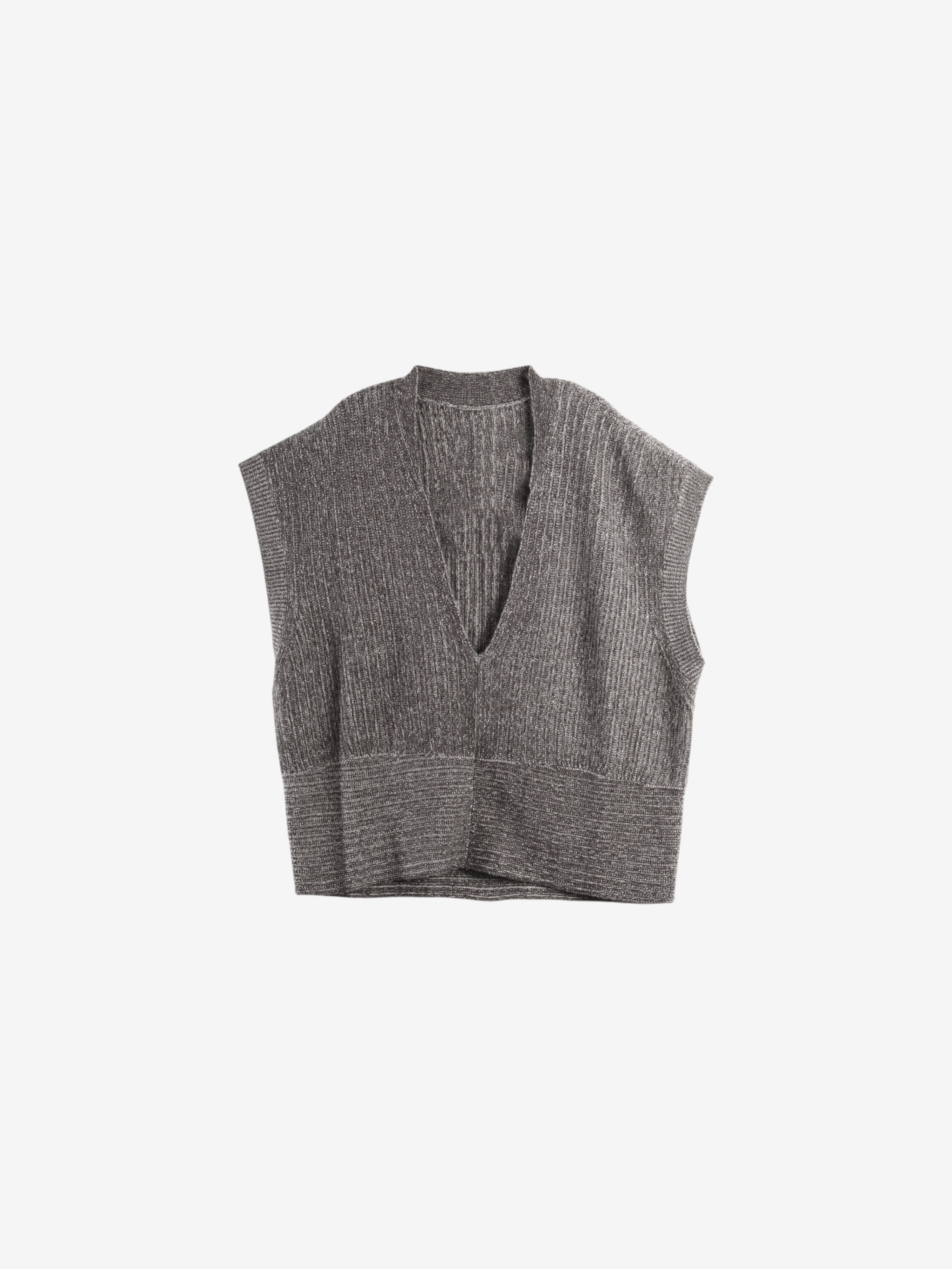 Grey knitwear, front view