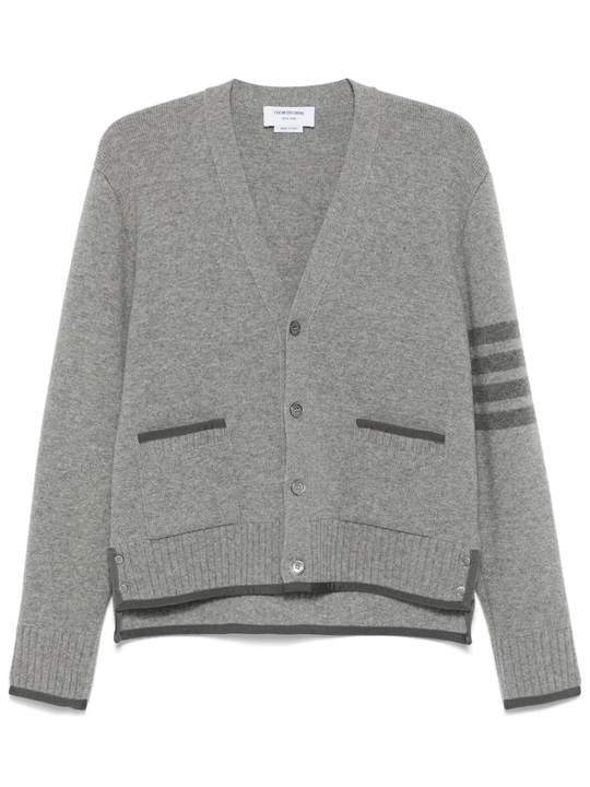 Grey knitwear, front view